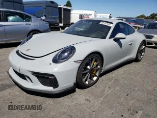 2018 Porsche 911 GT3 with VIN WP0AC2A95JS177170, listed as a Copart auction lot 60147504 with 7,925 mi miles and Clean Title. Bid and sale history available at carsss.com. Image 1.