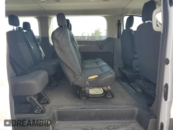 2021 Ford Transit Passenger XL z VIN 1FBAX2Y89MKA38282, wystawiony jako Copart lot #63458855 z przebiegiem 113 489 mil mil oraz Czysty tytuł • Clean title. Historia ofert i sprzedaży dostępna na DreamBid. Obrazek 11.