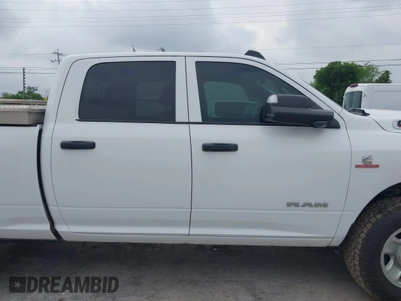 2022 Ram 2500 Tradesman with VIN 3C6UR5CL3NG130973, listed as a IAAI auction lot 42159421 with 156,800 mi miles. Bid and sale history available at carsss.com. Image 13.