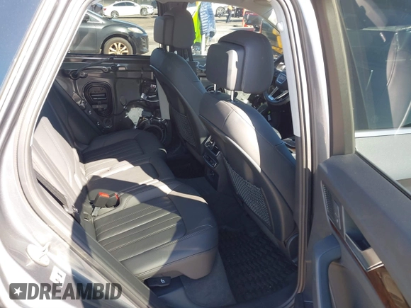 2018 Audi Q5 Premium Plus with VIN WA1BNAFY1J2245788, listed as a IAAI auction lot 41761858 with 76,571 mi miles. Bid and sale history available at carsss.com. Image 8.
