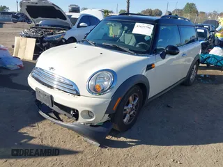 2012 MINI Clubman z VIN WMWZF3C58CT189866, wystawiony jako IAAI lot #41637796 z przebiegiem 97 073 mil mil oraz . Historia ofert i sprzedaży dostępna na DreamBid. Obrazek 2.