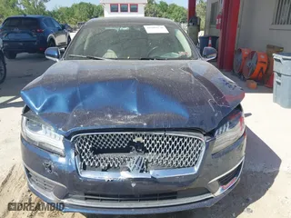 2017 Lincoln MKZ Reserve with VIN 3LN6L5F95HR602243, listed as a IAAI auction lot 41804176 with 35,555 mi miles. Bid and sale history available at carsss.com. Image 6.