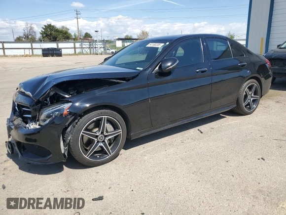 2018 Mercedes-Benz C 300 z VIN WDDWF4KB7JR411882, wystawiony jako Copart lot #54188285 z przebiegiem 52 649 mil mil oraz Szkoda całkowita • Salvage title. Historia ofert i sprzedaży dostępna na DreamBid. Obrazek 1.