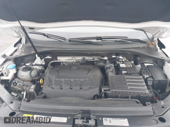 2018 Volkswagen Tiguan SEL with VIN 3VV2B7AX4JM012840, listed as a IAAI auction lot 42263511 with 105,510 mi miles and . Bid and sale history available at DreamBid. Image 10.