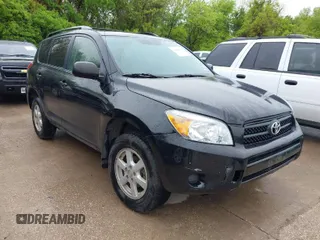 2007 Toyota RAV4 with VIN JTMZD33V576040604, listed as a IAAI auction lot 41960043 with 216,208 mi miles. Bid and sale history available at carsss.com. Image 1.