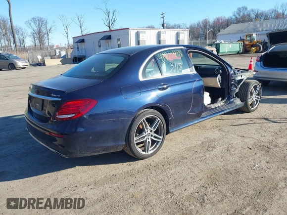 2019 Mercedes-Benz E-Class E 300 with VIN WDDZF4KB8KA592634, listed as a IAAI auction lot 41817498 with 103,676 mi miles. Bid and sale history available at carsss.com. Image 4.