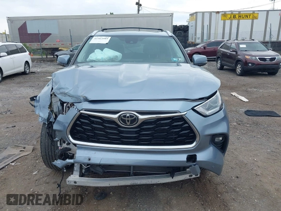 2023 Toyota Highlander L with VIN 5TDKDRBH7PS014618, listed as a IAAI auction lot 42363989 with 39,142 mi miles and . Bid and sale history available at DreamBid. Image 13.