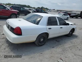 2002 Ford Crown Victoria Police with VIN 2FAFP71W62X109509, listed as a Copart auction lot 67917694 with 155,389 mi miles and Clean Title. Bid and sale history available at carsss.com. Image 3.
