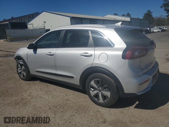 2018 Kia Niro LX with VIN KNDCB3LCXJ5207496, listed as a Copart auction lot 45039395 with 33,659 mi miles and Salvage Title. Bid and sale history available at carsss.com. Image 2.