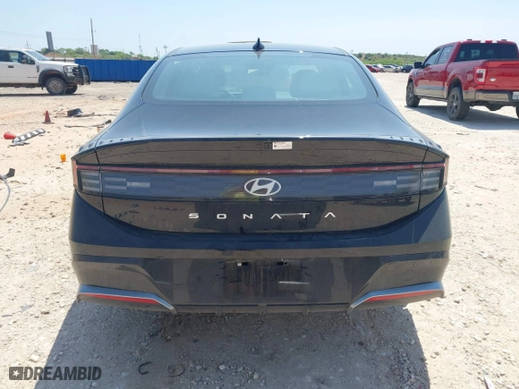 2025 Hyundai Sonata SEL with VIN KMHL64JA6SA437746, listed as a IAAI auction lot 42038922 with 10,156 mi miles. Bid and sale history available at carsss.com. Image 16.