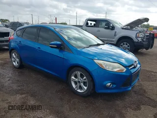 2013 Ford Focus SE with VIN 1FADP3K22DL189516, listed as a IAAI auction lot 42035388 with 120,656 mi miles. Bid and sale history available at carsss.com. Image 1.
