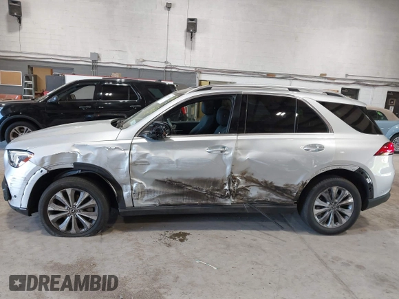 2021 Mercedes-Benz GLE 350 with VIN 4JGFB4KBXMA439132, listed as a IAAI auction lot 42200713 with 13,583 mi miles and . Bid and sale history available at DreamBid. Image 6.