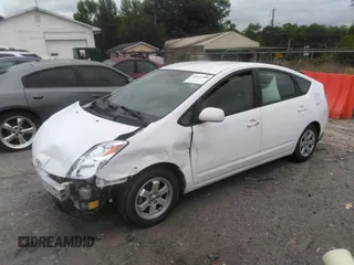 2004 Toyota Prius with VIN JTDKB20U840059692, listed as a IAAI auction lot 42131209 with 258,246 mi miles. Bid and sale history available at carsss.com. Image 2.