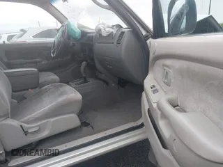 2001 Toyota Tacoma PreRunner with VIN 5TEGN92N71Z812474, listed as a IAAI auction lot 41870464 with 220,650 mi miles. Bid and sale history available at carsss.com. Image 5.