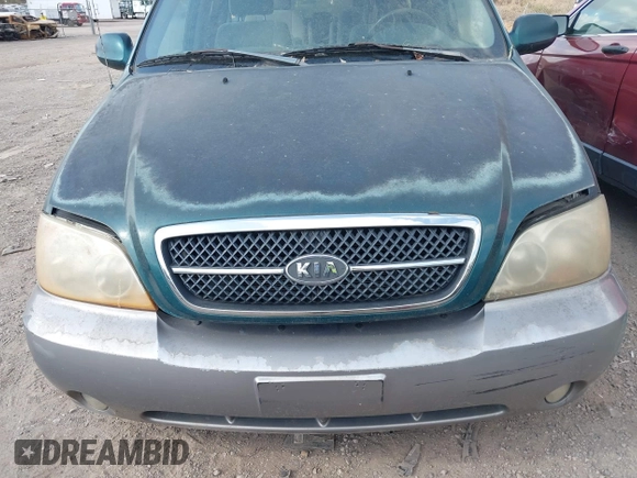 2005 Kia Sedona LX with VIN KNDUP132X56735119, listed as a IAAI auction lot 41798736 with 196,460 mi miles. Bid and sale history available at carsss.com. Image 6.
