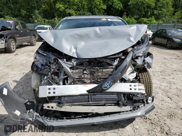 2022 Toyota Sienna XLE Woodland Edition with VIN 5TDASKFC3NS047202, listed as a Copart auction lot 68211834 with 0 mi miles and Salvage Title. Bid and sale history available at carsss.com. Image 5.