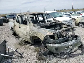2016 Ram 1500 Laramie z VIN 1C6RR7NT9GS180058, wystawiony jako Copart lot #56667915 z przebiegiem Nie podano mil oraz Szkoda całkowita • Salvage title. Historia ofert i sprzedaży dostępna na DreamBid. Obrazek 13.