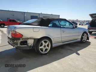 2003 Mercedes-Benz CLK 4.3L with VIN WDBLK70G13T132778, listed as a Copart auction lot 47026765 with 127,963 mi miles and Salvage Title. Bid and sale history available at carsss.com. Image 3.
