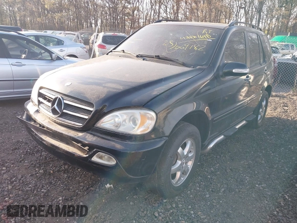 2005 Mercedes-Benz M 500 z VIN 4JGAB75E45A533851, wystawiony jako IAAI lot #42121698 z przebiegiem Nie podano mil oraz . Historia ofert i sprzedaży dostępna na DreamBid. Obrazek 2.