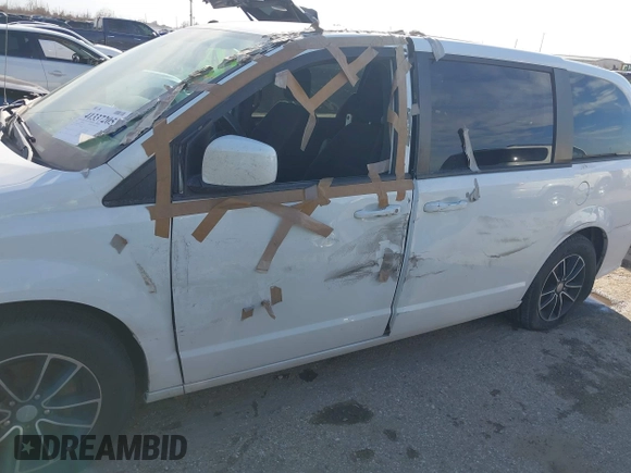 2018 Dodge Grand Caravan SE Plus with VIN 2C4RDGBG2JR206538, listed as a IAAI auction lot 41337205 with 219,287 mi miles and . Bid and sale history available at DreamBid. Image 6.