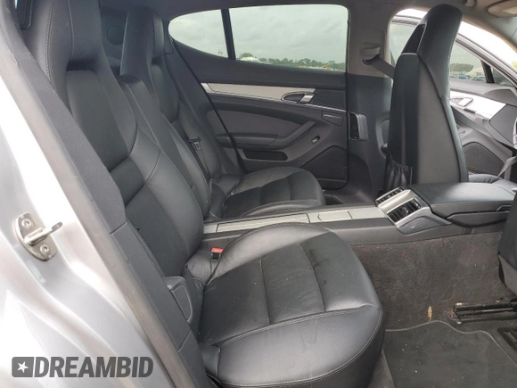 2015 Porsche Panamera 4 with VIN WP0AA2A75FL006960, listed as a Copart auction lot 54758465 with 141,079 mi miles and Clean Title. Bid and sale history available at DreamBid. Image 10.