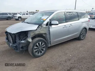 2017 Kia Sedona EX with VIN KNDMC5C17H6312805, listed as a IAAI auction lot 41363238 with 68,722 mi miles. Bid and sale history available at carsss.com. Image 2.