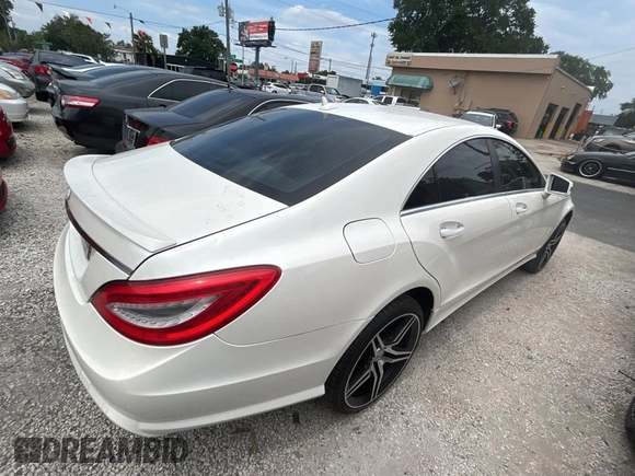 2013 Mercedes-Benz CLS-Class CLS 550 with VIN WDDLJ7DB1DA072913, listed as a Copart auction lot 54421065 with 130,265 mi miles and Clean Title. Bid and sale history available at carsss.com. Image 4.