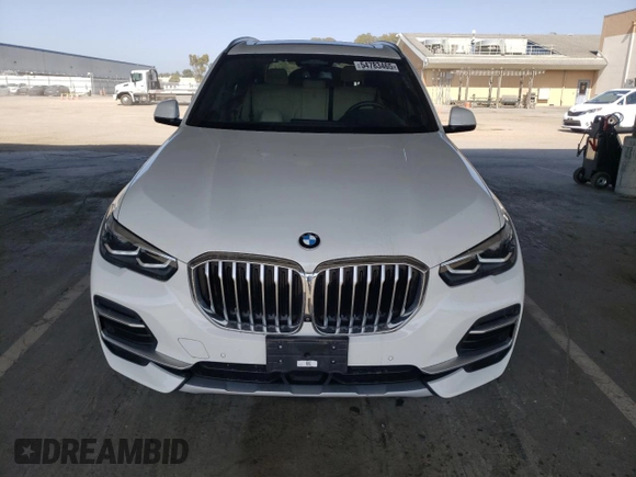 2022 BMW X5 xDrive40i z VIN 5UXCR6C0XN9L83285, wystawiony jako Copart lot #56176995 z przebiegiem 30 779 mil mil oraz Szkoda całkowita • Salvage title. Historia ofert i sprzedaży dostępna na DreamBid. Obrazek 5.