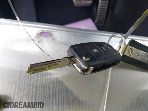 2019 Volkswagen Beetle S with VIN 3VWFD7AT2KM701622, listed as a IAAI auction lot 41520300 with Not provided miles and . Bid and sale history available at DreamBid. Image 11.