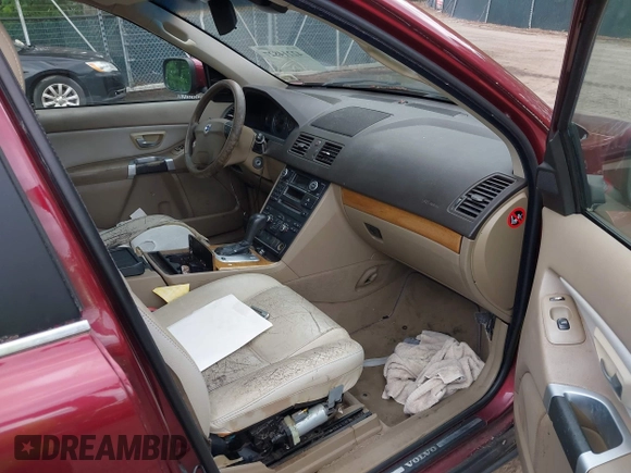 2007 Volvo XC90 I6 with VIN YV4CZ982871390747, listed as a IAAI auction lot 42214827 with 115,648 mi miles and . Bid and sale history available at DreamBid. Image 5.