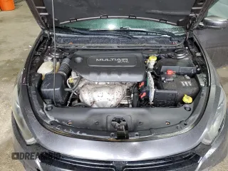 2015 Dodge Dart SXT z VIN 1C3CDFBB0FD410905, wystawiony jako Copart lot #56023845 z przebiegiem 229 477 mil mil oraz Szkoda całkowita • Salvage title. Historia ofert i sprzedaży dostępna na DreamBid. Obrazek 11.