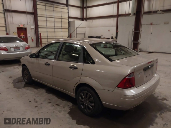 2007 Ford Focus S с VIN 1FAFP34N87W190236, выставлен на аукционе IAAI как лот 39851045 с пробегом 130 835 миль миль и . История ставок и продаж доступна на DreamBid. Изображение 3.