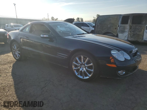 2007 Mercedes-Benz SL 550 z VIN WDBSK71FX7F134907, wystawiony jako Copart lot #51100175 z przebiegiem 133 355 mil mil oraz Szkoda całkowita • Salvage title. Historia ofert i sprzedaży dostępna na DreamBid. Obrazek 4.