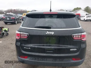2018 Jeep Compass Latitude z VIN 3C4NJDBB8JT169275, wystawiony jako IAAI lot #41949613 z przebiegiem 56 403 mil mil oraz . Historia ofert i sprzedaży dostępna na DreamBid. Obrazek 17.