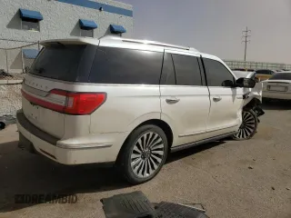 2018 Lincoln Navigator Reserve z VIN 5LMJJ2LT7JEL03051, wystawiony jako Copart lot #46477105 z przebiegiem Nie podano mil oraz Szkoda całkowita • Salvage title. Historia ofert i sprzedaży dostępna na DreamBid. Obrazek 3.