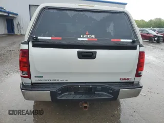 2011 GMC Sierra 1500 SLE z VIN 1GTR2VE38BZ165813, wystawiony jako Copart lot #57884825 z przebiegiem 112 027 mil mil oraz Szkoda całkowita • Salvage title. Historia ofert i sprzedaży dostępna na DreamBid. Obrazek 6.
