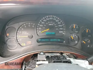 2004 GMC Yukon SLT z VIN 1GKEC13ZX4R203707, wystawiony jako Copart lot #56866075 z przebiegiem Nie podano mil oraz Szkoda całkowita • Salvage title. Historia ofert i sprzedaży dostępna na DreamBid. Obrazek 9.