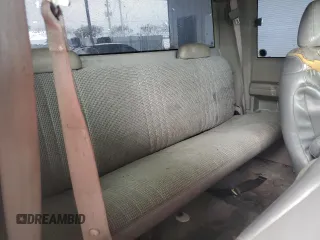 1997 Chevrolet Silverado 3500 z VIN 1GCHC39R4VE173348, wystawiony jako Copart lot #69478734 z przebiegiem 233 736 mil mil oraz Szkoda całkowita • Salvage title. Historia ofert i sprzedaży dostępna na DreamBid. Obrazek 10.