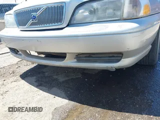 2000 Volvo V70 with VIN YV1LW61J8Y2647178, listed as a IAAI auction lot 42636533 with 128,619 mi miles and . Bid and sale history available at DreamBid. Image 6.