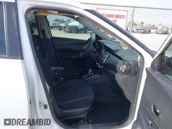 2023 Nissan Kicks S z VIN 3N1CP5BV4PL571134, wystawiony jako IAAI lot #41895869 z przebiegiem 25 128 mil mil oraz . Historia ofert i sprzedaży dostępna na DreamBid. Obrazek 5.