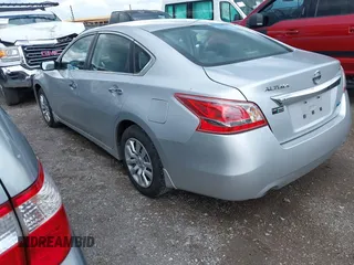 2014 Nissan Altima 2.5 S with VIN 1N4AL3AP5EN220856, listed as a IAAI auction lot 42176401 with 85,339 mi miles. Bid and sale history available at carsss.com. Image 3.