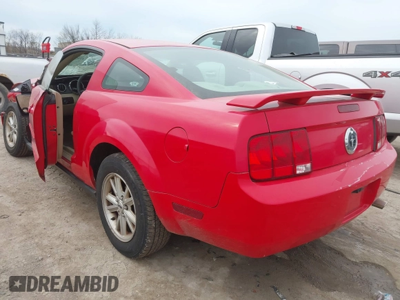 2005 Ford Mustang Deluxe with VIN 1ZVFT80N755161724, listed as a IAAI auction lot 41994894 with 104,917 mi miles. Bid and sale history available at carsss.com. Image 3.
