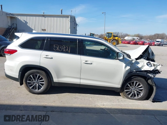 2019 Toyota Highlander SE with VIN 5TDJZRFH4KS568084, listed as a IAAI auction lot 41996726 with 88,892 mi miles and . Bid and sale history available at DreamBid. Image 13.