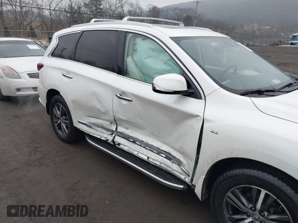 2018 Infiniti QX60 with VIN 5N1DL0MM8JC504233, listed as a IAAI auction lot 41474743 with 111,555 mi miles. Bid and sale history available at carsss.com. Image 6.