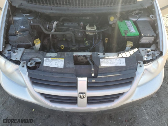 2005 Dodge Caravan SE with VIN 1D4GP25R05B329177, listed as a Copart auction lot 80108474 with 142,740 mi miles and Salvage Title. Bid and sale history available at carsss.com. Image 12.