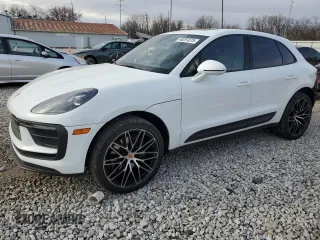 2023 Porsche Macan with VIN WP1AA2A58PLB10616, listed as a Copart auction lot 48291875 with 17,091 mi miles and Salvage Title. Bid and sale history available at carsss.com. Image 1.