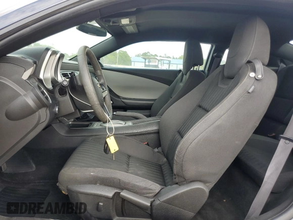 2013 Chevrolet Camaro LS z VIN 2G1FA1E36D9179469, wystawiony jako Copart lot #53968305 z przebiegiem 173 426 mil mil oraz Szkoda całkowita • Salvage title. Historia ofert i sprzedaży dostępna na DreamBid. Obrazek 7.