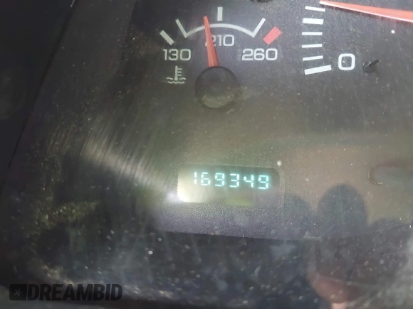 1999 Dodge 1500 z VIN 3B7HC13Z3XM535941, wystawiony jako IAAI lot #42174202 z przebiegiem 169 349 mil mil oraz . Historia ofert i sprzedaży dostępna na DreamBid. Obrazek 15.