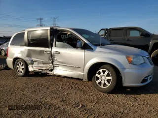 2012 Chrysler Town & Country Touring z VIN 2C4RC1BG2CR127373, wystawiony jako Copart lot #77104484 z przebiegiem 138 263 mil mil oraz Szkoda całkowita • Salvage title. Historia ofert i sprzedaży dostępna na DreamBid. Obrazek 4.