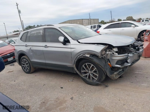 2021 Volkswagen Tiguan S with VIN 3VV1B7AX6MM053907, listed as a IAAI auction lot 41273925 with 109,761 mi miles. Bid and sale history available at carsss.com. Image 13.